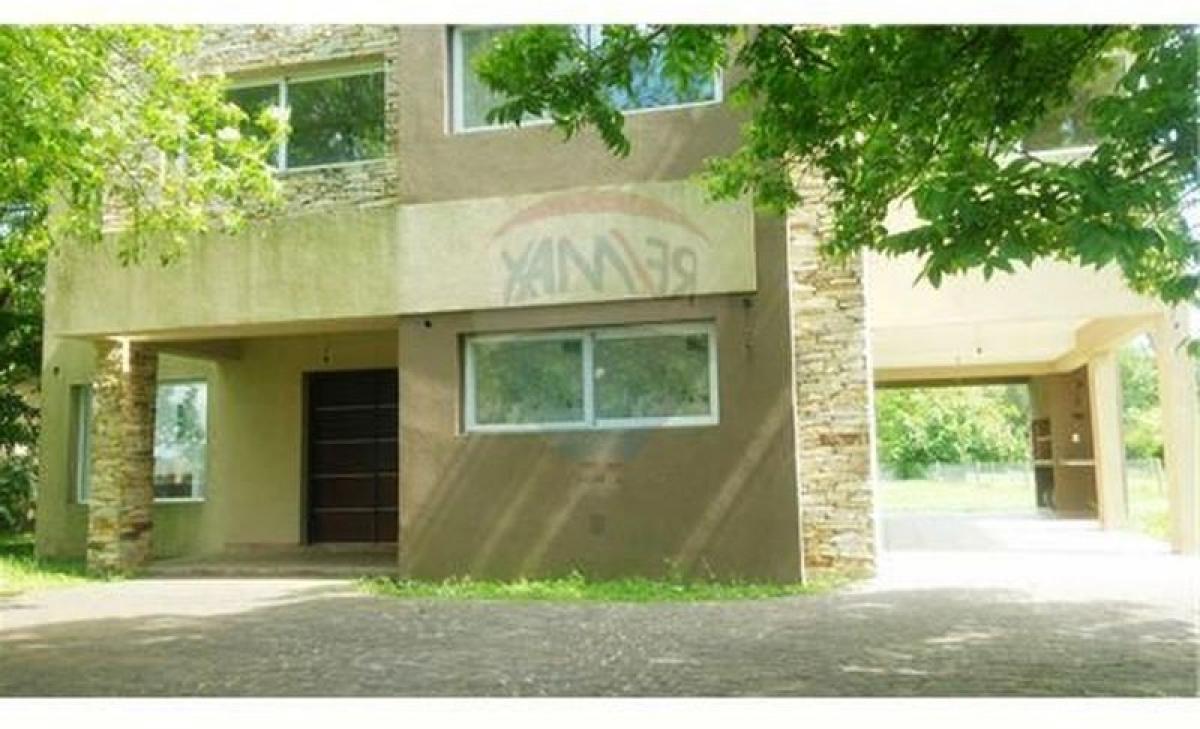 3 bedrooms House in General Rodriguez, Argentina No. 3972