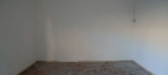 120m² Commercial property in Ferrara, Italy No. 297238 4