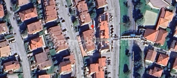 1 room Commercial property in Castelraimondo, Italy No. 319199 9