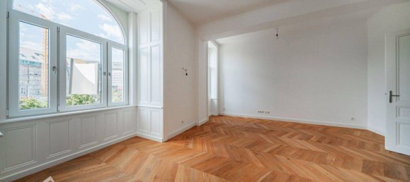 4-salle Appartement à Mariahilf, Austria No. 240117 2
