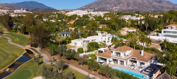 5 bedrooms Villa in Marbella, Spain No. 96711 30