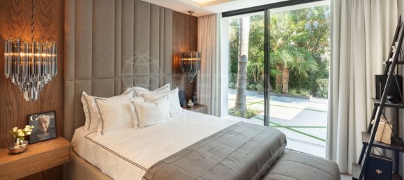 5 bedrooms Villa in Marbella, Spain No. 96711 26