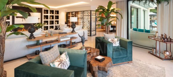 5 bedrooms Villa in Marbella, Spain No. 96711 9