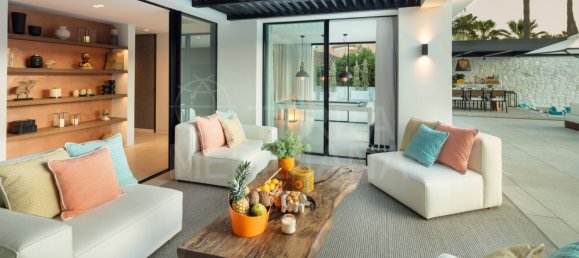 5 bedrooms Villa in Marbella, Spain No. 96711 6