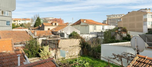6 bedrooms Building in Porto, Portugal No. 112361 25