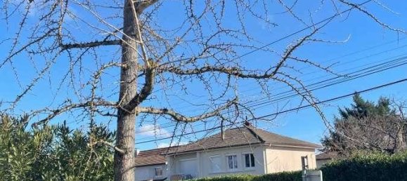 5 bedrooms House in Meyzieu, France No. 192066 11