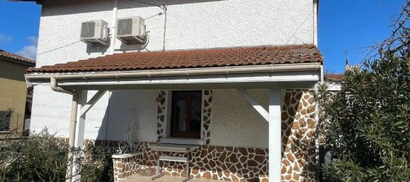 5 bedrooms House in Meyzieu, France No. 192066 14