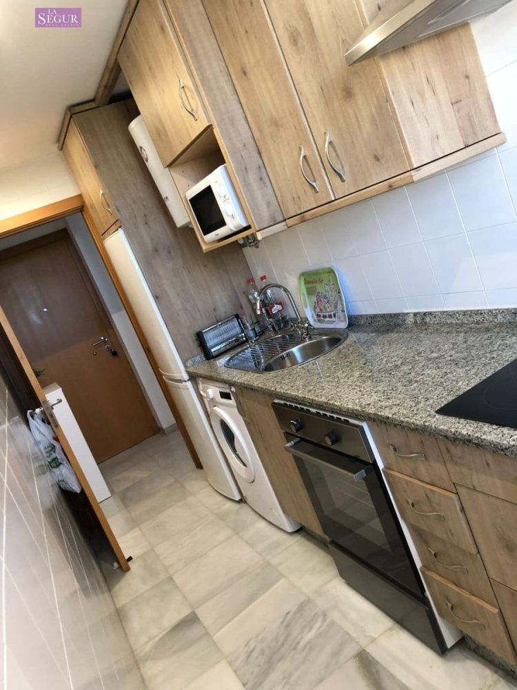 Квартира с 2 спальнями в Кадис, Испания № 266565