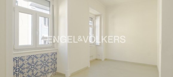 1 bedroom Apartment in Lisbon, Portugal No. 12925 2
