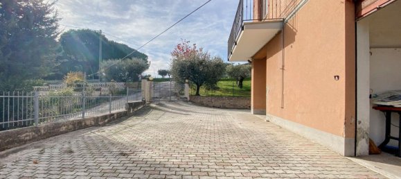 6 rooms Castles in Mogliano, Italy No. 102480 36