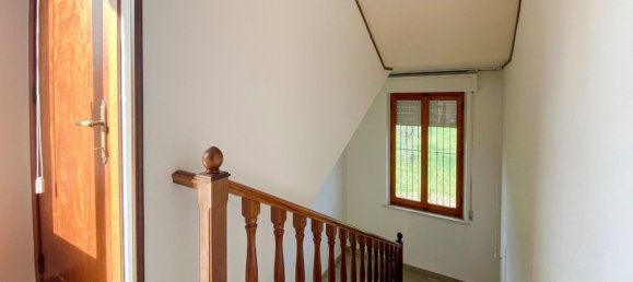 6 rooms Castles in Mogliano, Italy No. 102480 7