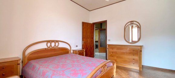 6 rooms Castles in Mogliano, Italy No. 102480 22