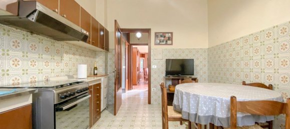 6 rooms Castles in Mogliano, Italy No. 102480 15