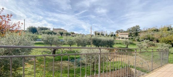 6 rooms Castles in Mogliano, Italy No. 102480 12