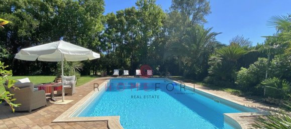 4 bedrooms Villa in Rome, Italy No. 114762 13