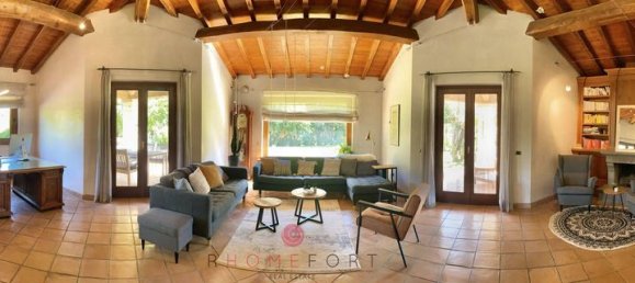 4 bedrooms Villa in Rome, Italy No. 114762 7