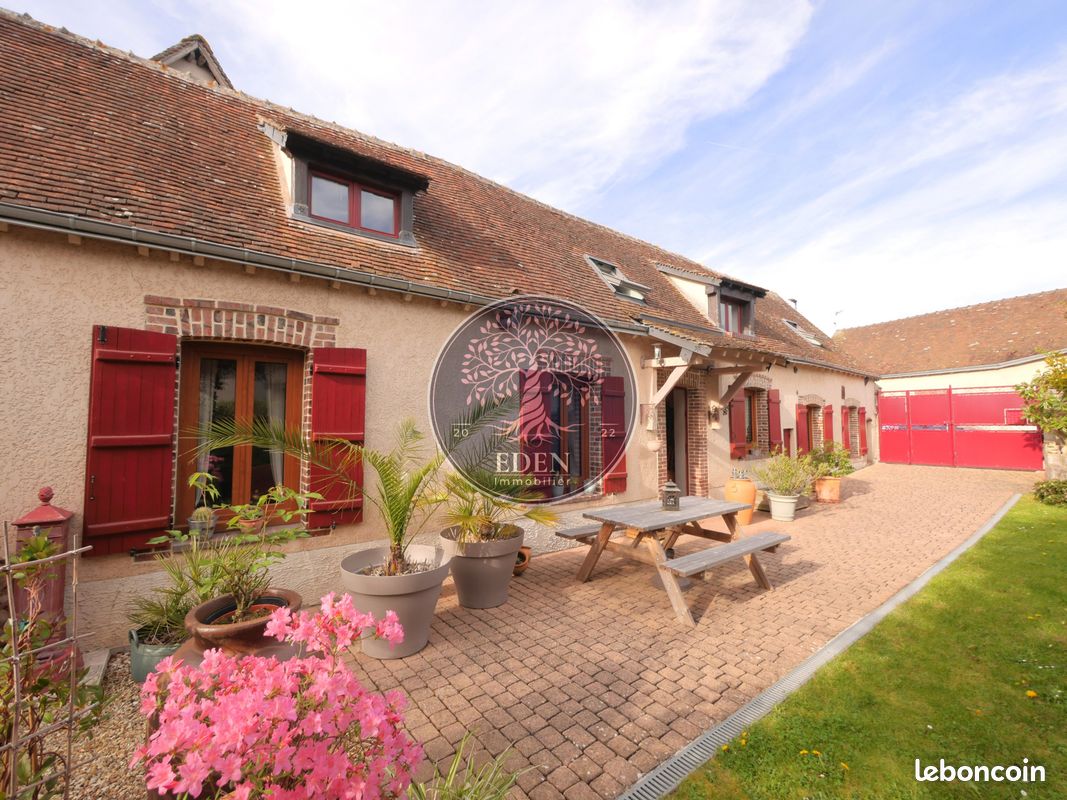 4 bedrooms House in Dreux, France No. 73881