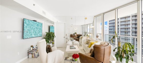 2 Schlafzimmer Gewerbliche Immobilien in Miami, USA, Nr. 614364 4