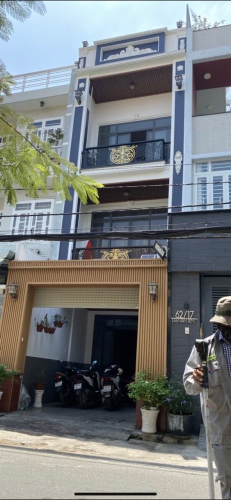 84m² House in District 7, Vietnam No. 13263