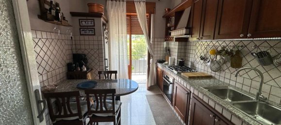 3 Schlafzimmer Wohnung in Salerno, Italy, Nr. 315562 3