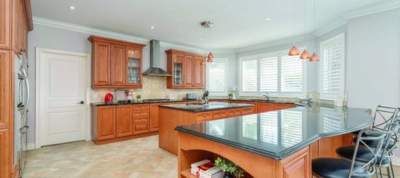 4 bedrooms House in Mississauga, Canada No. 853 10