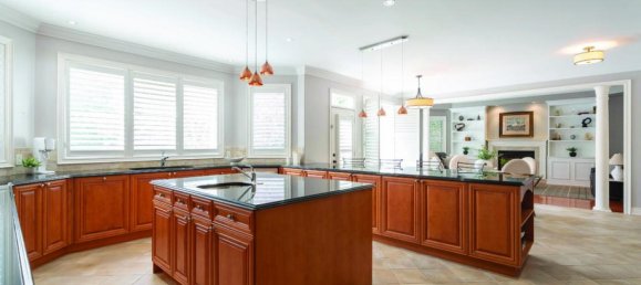 4 bedrooms House in Mississauga, Canada No. 853 11