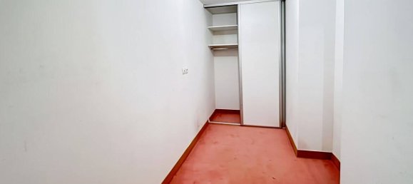 Apartamento de 4 habitaciónes en Montargis, France No. 221257 9