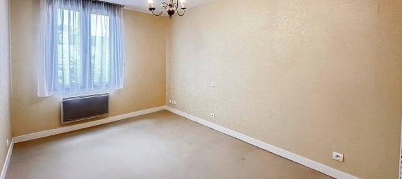 Apartamento de 4 habitaciónes en Montargis, France No. 221257 5