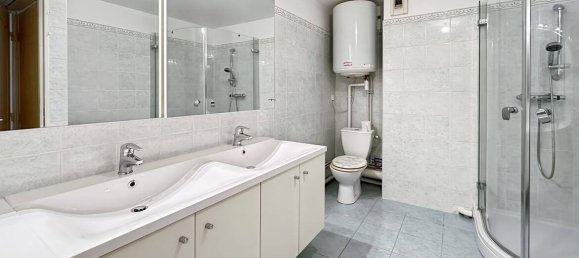 Apartamento de 4 habitaciónes en Montargis, France No. 221257 6