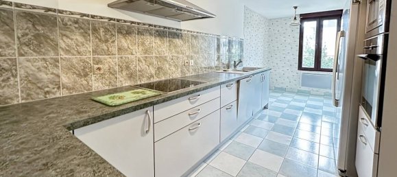 Apartamento de 4 habitaciónes en Montargis, France No. 221257 2