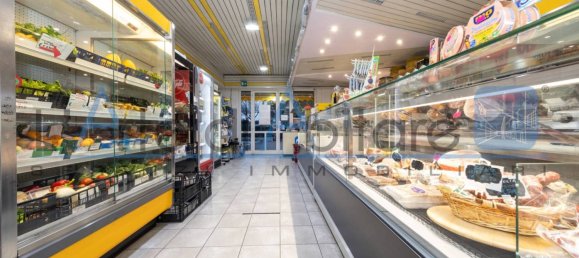 Коммерческая недвижимость с 1 комнатой в Римини, Италия № 96364 7