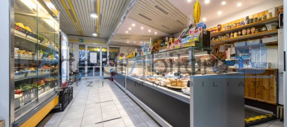 Коммерческая недвижимость с 1 комнатой в Римини, Италия № 96364 6