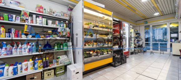 Коммерческая недвижимость с 1 комнатой в Римини, Италия № 96364 8