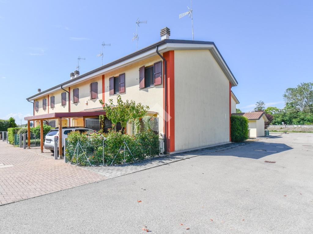 3 bedrooms Apartment in Poggio Renatico, Italy No. 320824