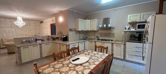 Квартира с 4 комнатами в Васто, Италия № 136654 8