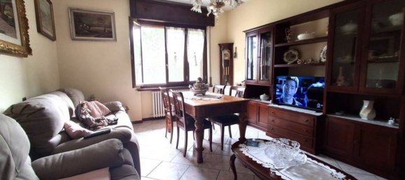 4 bedrooms Apartment in Santa Giuletta, Italy No. 360864 9