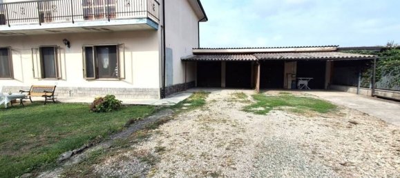 4 bedrooms Apartment in Santa Giuletta, Italy No. 360864 3