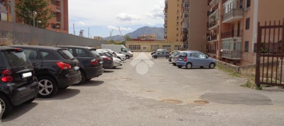 2 rooms Apartment in Palermo, Italy No. 73721 5