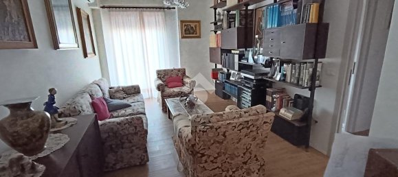 2 rooms Apartment in Palermo, Italy No. 73721 2