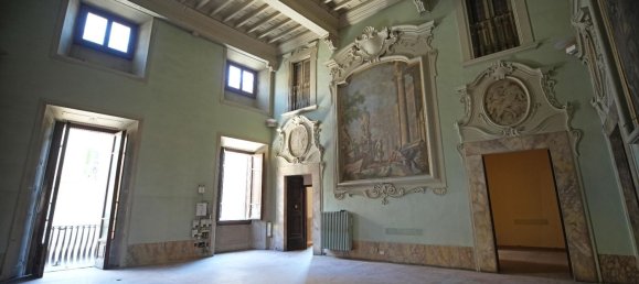 7 rooms Apartment in Pistoia, Italy No. 252274 3