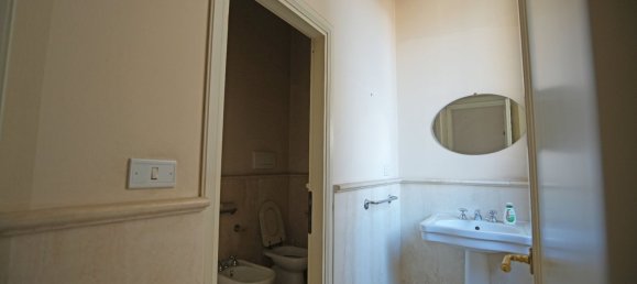 7 rooms Apartment in Pistoia, Italy No. 252274 24