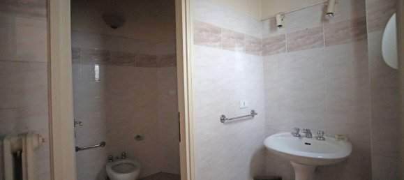 7 rooms Apartment in Pistoia, Italy No. 252274 25