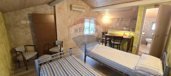 4 bedrooms House in Rovescala, Italy No. 121237 12