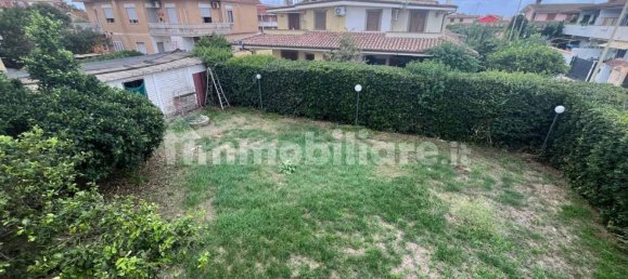 Apartamento de 3 dormitorios en Pomezia, Italy No. 78674 16