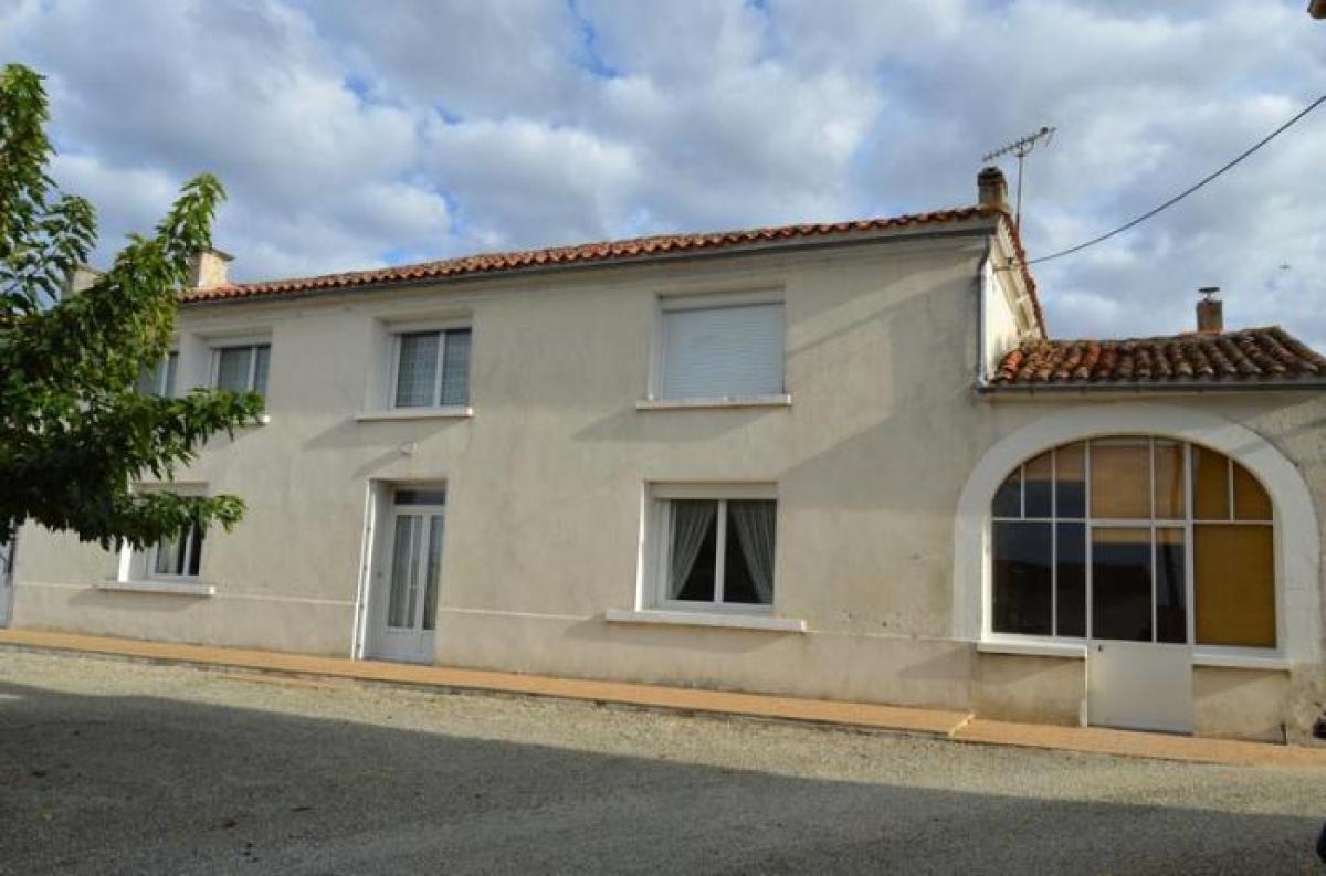 Casa T3 em Aigre, France N.º 22526