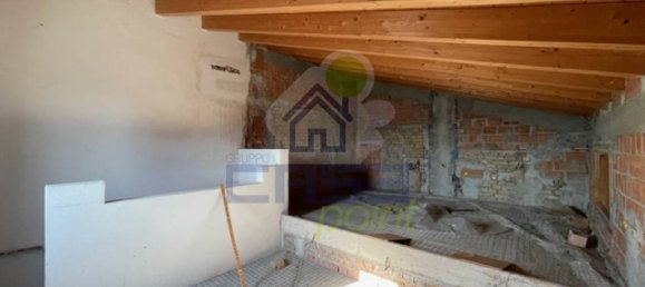 2 bedrooms House in Villanova sull'Arda, Italy No. 229037 6