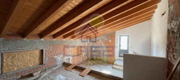 2 bedrooms House in Villanova sull'Arda, Italy No. 229037 7