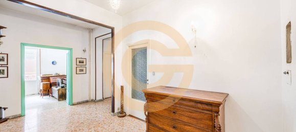 3 bedrooms Apartment in Rome, Italy No. 336624 2