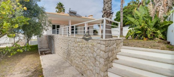 5 bedrooms Villa in Sesimbra, Portugal No. 115534 12