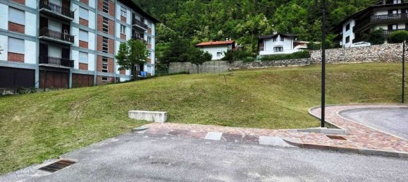 325m² Land in Malé, Italy No. 51237 5